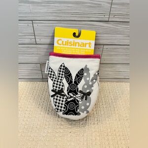 Cuisinart Black and Gray Bunny Oven Mitts